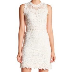 Romeo + Juliet Couture Sleeveless Lace Dress